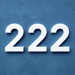 Що означає цифра 222: чому її варто помічати і що вона може сказати про ваші відносини, кар'єру та душевний стан
