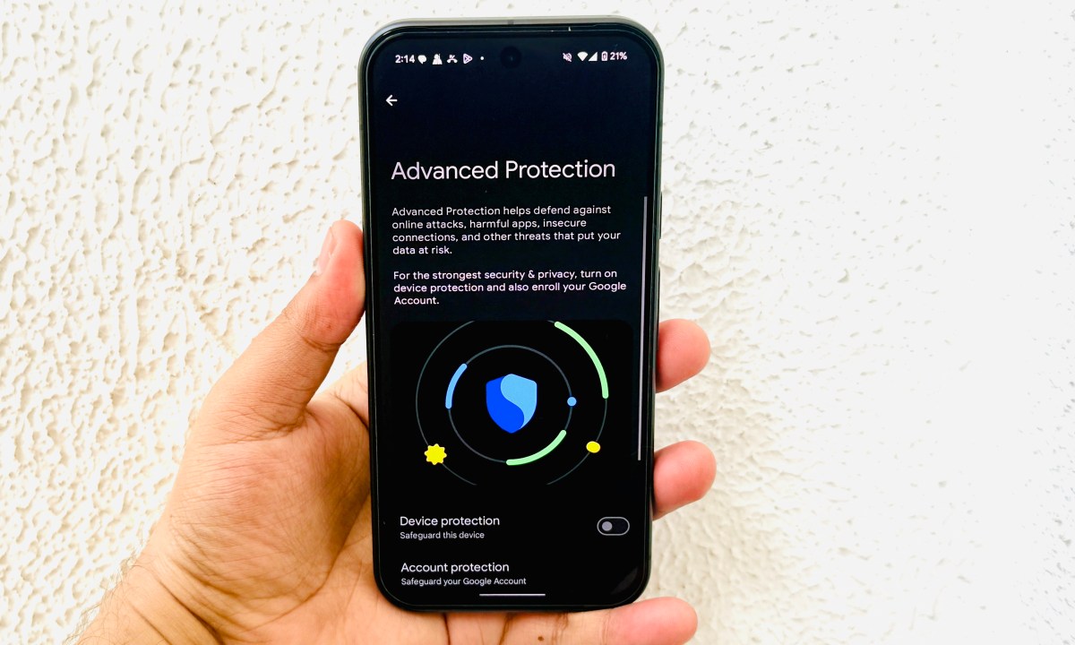 Нова функція смартфонів Live Threat Detection попереджатиме користувачів про небезпеку: що це таке і як працює