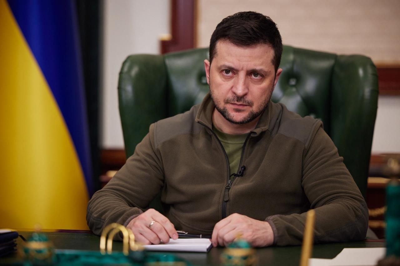 Зеленський провів велику розмову з журналістами: головні заяви президента