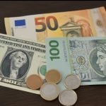 Курс валют на 22.10.2025: скільки коштують долар, євро і злотий