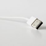 Що не можна підключати до USB-порту смартфона: 5 небезпечних речей, які можуть зіпсувати гаджет