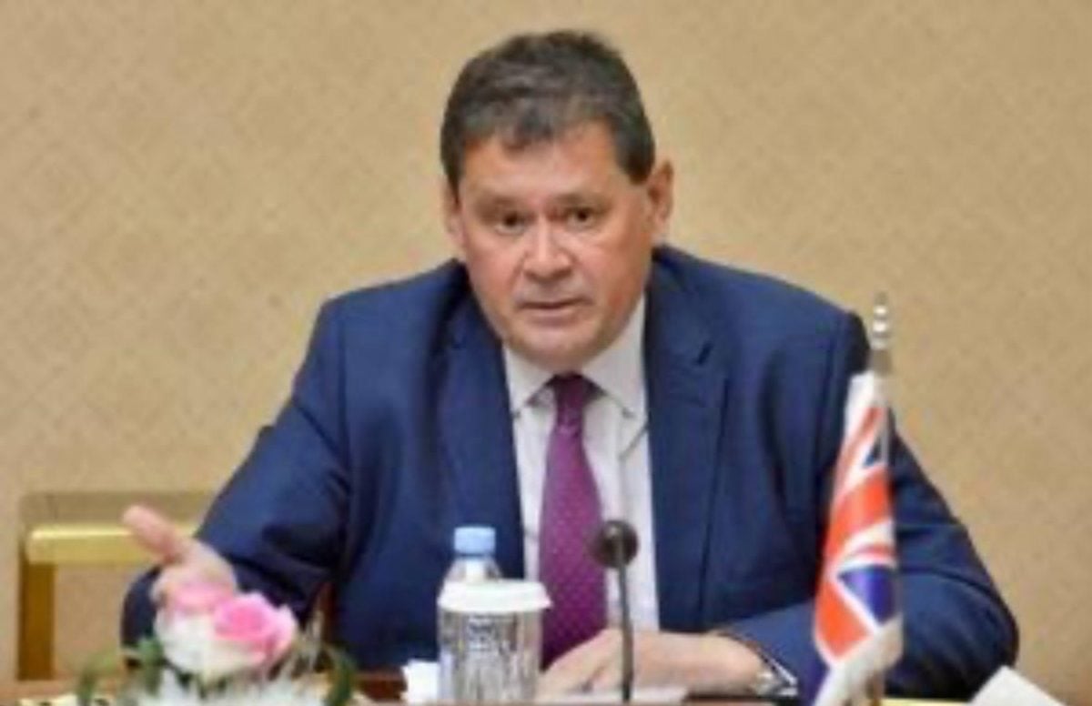 Хто такий Ніл Кромптон та що відомо про нового посла Великої Британії в Україні