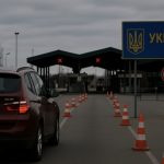 В’їзд і виїзд з України заблоковано: що сталося на кордоні та коли відновлять пропуск