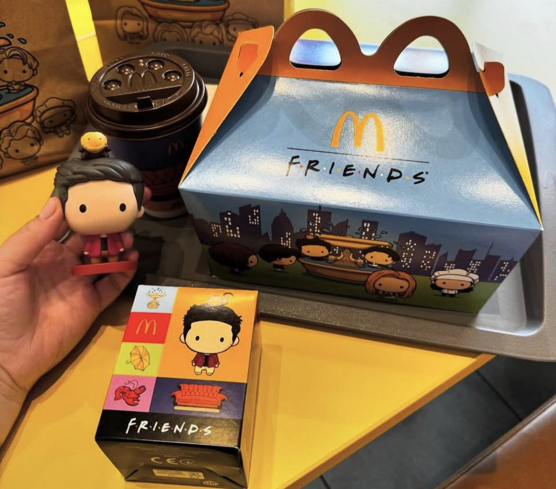 McDonald's запустив Friends меню: в якому місті вже можна отримати колекційні фігурки