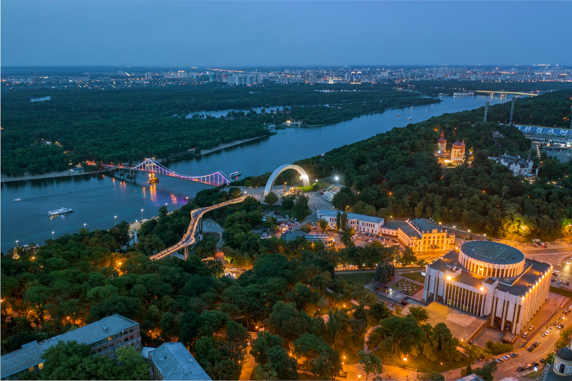 Евакуація Києва через блекаут і морози: що відповіли у КМДА?