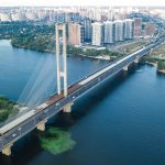 Київ введе тимчасові обмеження руху Південним мостом під час повітряних тривог: подробиці змін
