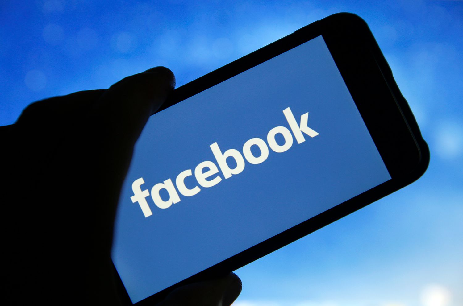 Як оновлення Facebook від Meta змінять ваш контент: нові можливості для фото, пошуку та Stories
