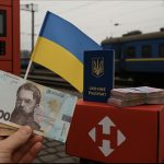 Грудневі нововведення: кому дадуть 6500 і 1000 грн, кого забронюють на роботі та як зміняться послуги Укрзалізниці і Нової пошти
