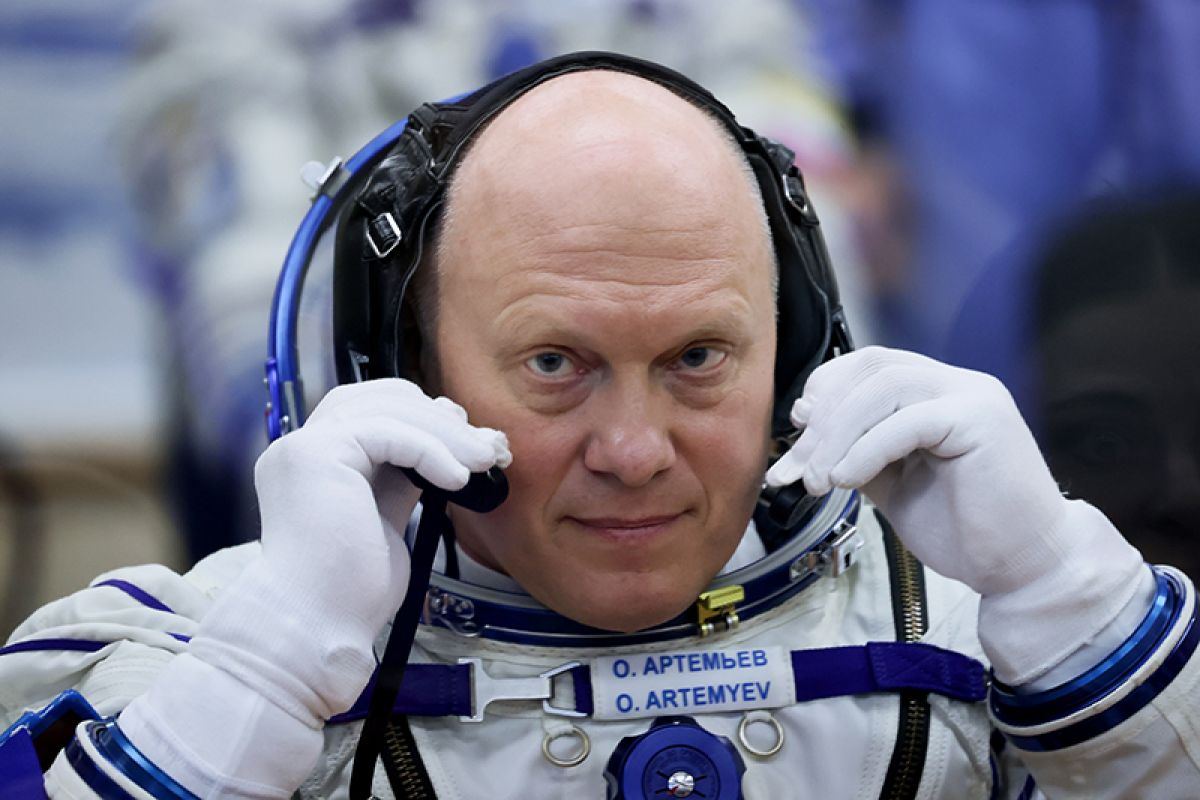 Російський космонавт Олег Артем’єв усунений з Crew-12 SpaceX: що відомо про скандал із секретною документацією