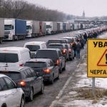 Як уникнути багатоденних заторів на кордоні: ситуація з виїздом з України під час свят