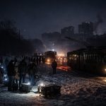 Зупинка транспорту, немає світла та тепла: як Київ переживає енергетичну кризу після обстрілів