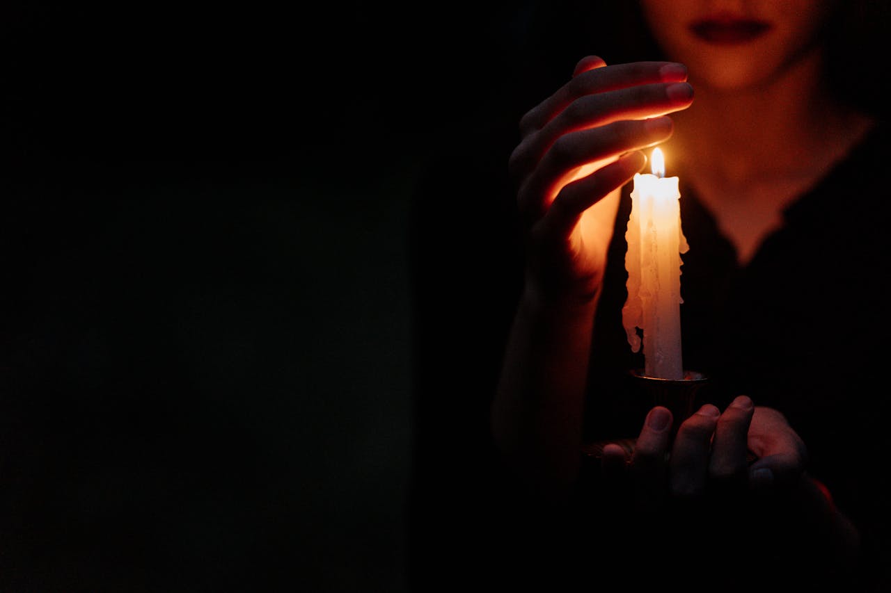 В Україні введено аварійні відключення світла 12 січня 2026: де і коли очікувати енергокризи