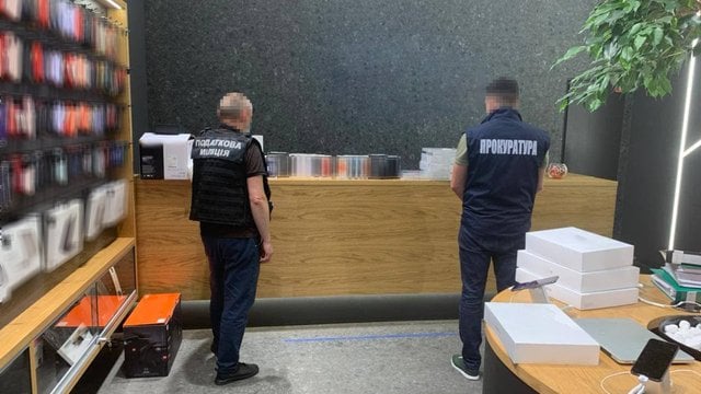 $100 000 000 контрабанди Apple: чому «Ябко» може зникнути з України назавжди