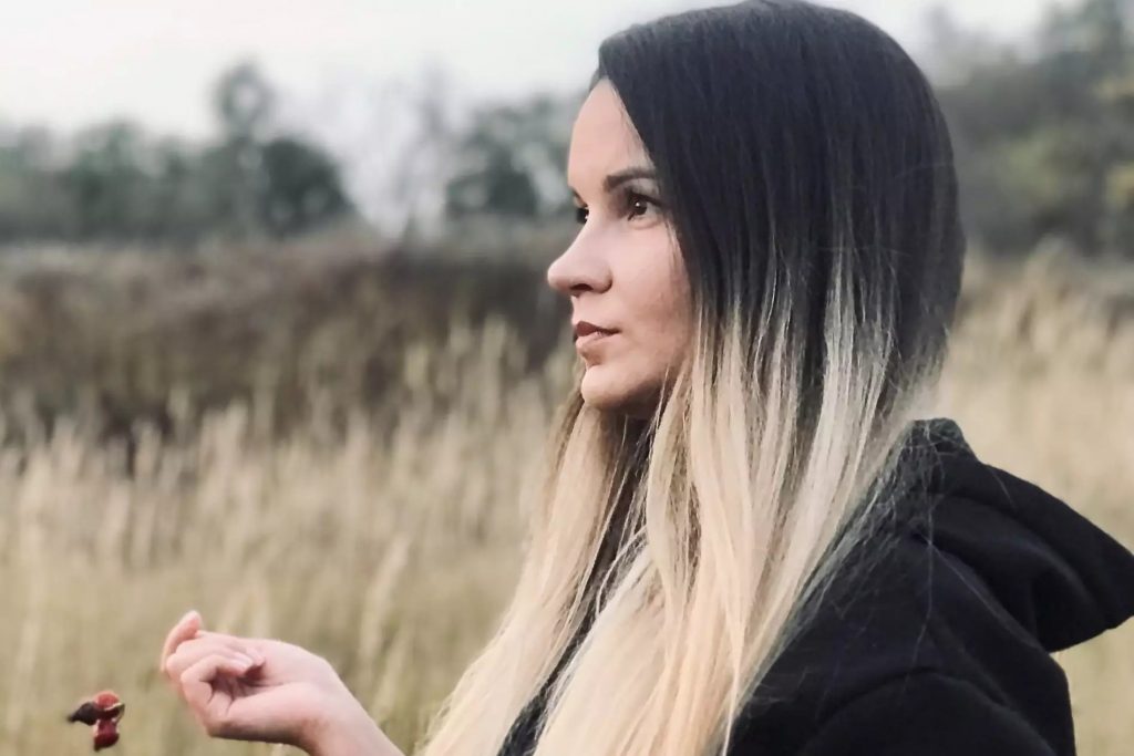 Хто така Яна Зінкевич та як вона причетна до скандалу з донатами українців на ЗСУ
