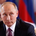 Чому невдале відео Путіна на 8 березня стало вірусним і що кажуть про помилку Кремля