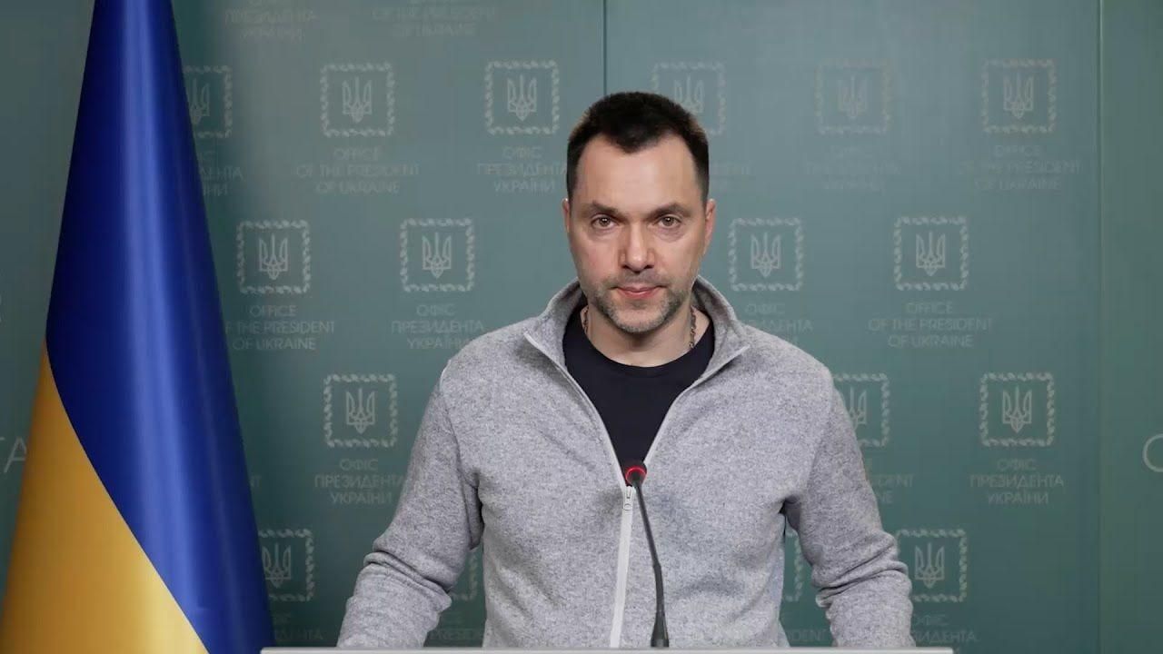 РФ пішла в спадний тренд разом зі своїм «Глобальним Півднем». Він триватиме щонайменше три роки, — Арестович
