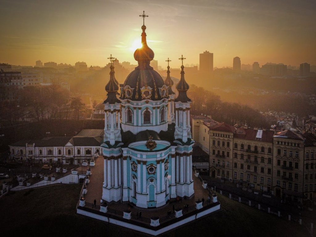 Поминальна батьківська субота березень 2026: дати, значення, що можна і чого не варто робити