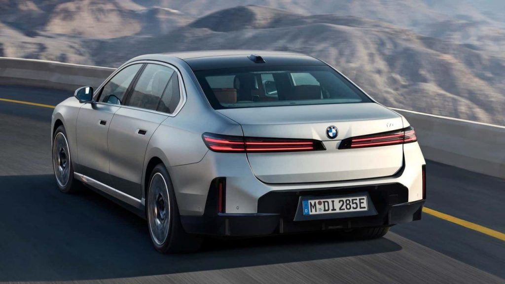 Нова BMW 7 серії: огляд моделі, комплектації, ціна та характеристики електроверсії