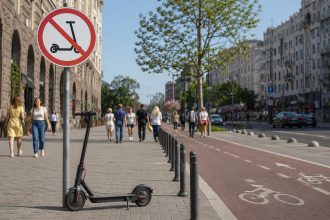 Закон про електросамокати №3023 в Україні: що таке, нові правила та де не можна буде їздити