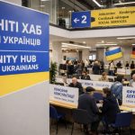 Як українцям оформити документи, пенсію та виплати через Хаб єдності в Берліні