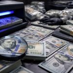 В Україні виявили небезпечні підроблені долари — українців закликають терміново перевірити готівку