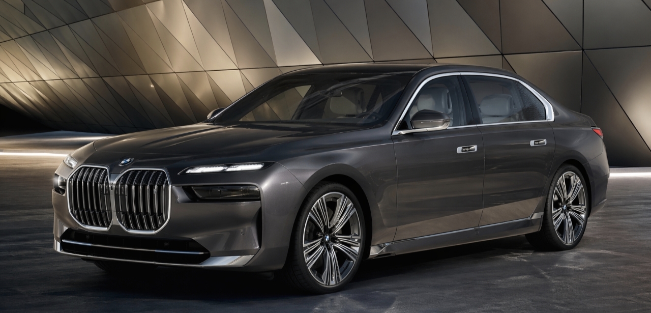 Нова BMW 7 серії: огляд моделі, комплектації, ціна та характеристики електроверсії