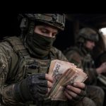 Як отримати 250 тисяч у ЗСУ та хто з військових має право на ці виплати