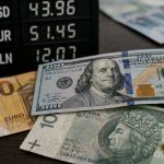Курс валют на 1.05.2026 — скільки коштують долар євро і злотий