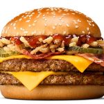 Мейпл Барбекю та Бекон Дабл Роял в McDonald’s Україна: ціна та склад новинки з «Пограбування світового меню»