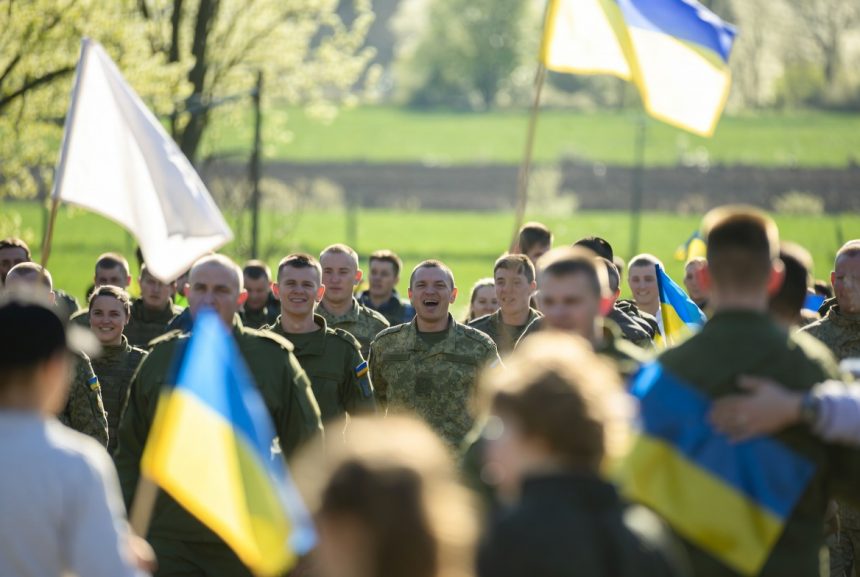 Списки звільнених з полону сьогодні: Україна проводить великий обмін 15 травня 62026 року — скільки військових повернулися додому