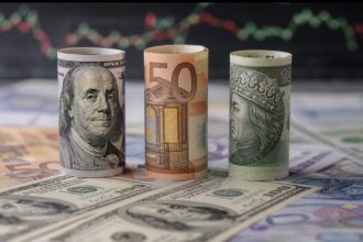 Курс валют на 5.05.2026: скільки коштують долар євро і злотий