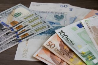 Курс валют на 21.06.2026: скільки коштують долар євро і злотий