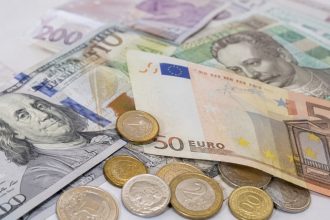 Курс валют на 22.06.2026: скільки коштують долар євро і злотий
