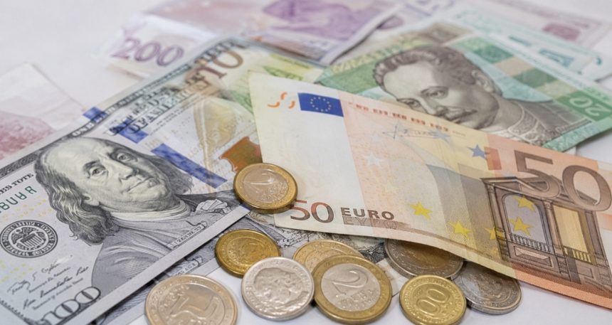 Курс валют на 22.06.2026: скільки коштують долар євро і злотий