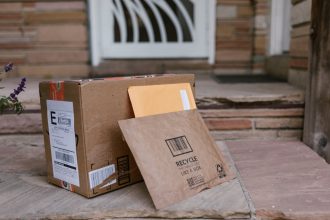 Покупки на Amazon та eBay стануть дорожчими: в Україні готують нові правила