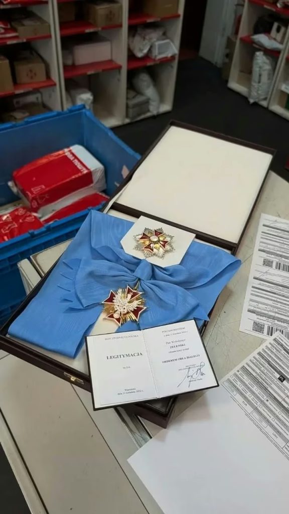 Що таке орден Білого Орла і чому українські президенти від нього відмовились