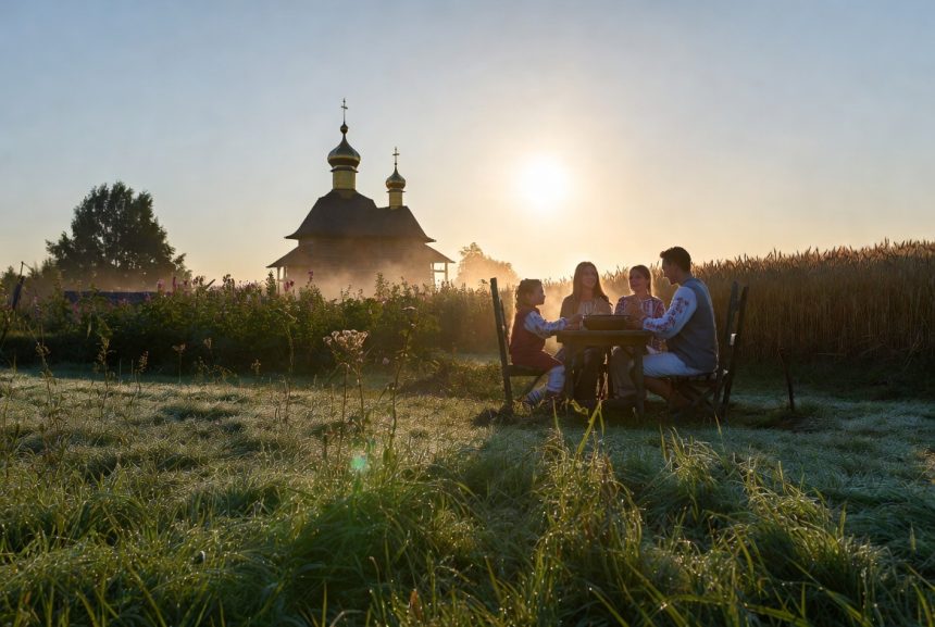 Яке свято 12 червня в Україні: традиції дня, народні прикмети та головні заборони сьогодні