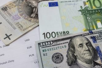 Курс валют на 11.06.2026: скільки коштують долар євро і злотий