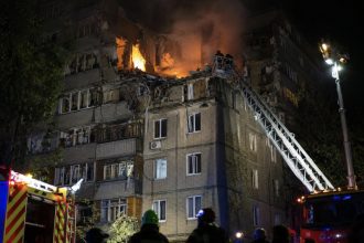 У Києві дрони влучили в житлові будинки одразу в трьох районах: є руйнування та пожежі