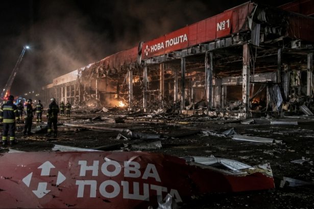 Як ракетний удар по терміналу «Нової пошти» вплине на доставку посилок по Україні