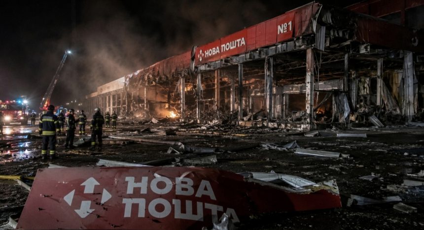 Як ракетний удар по терміналу «Нової пошти» вплине на доставку посилок по Україні