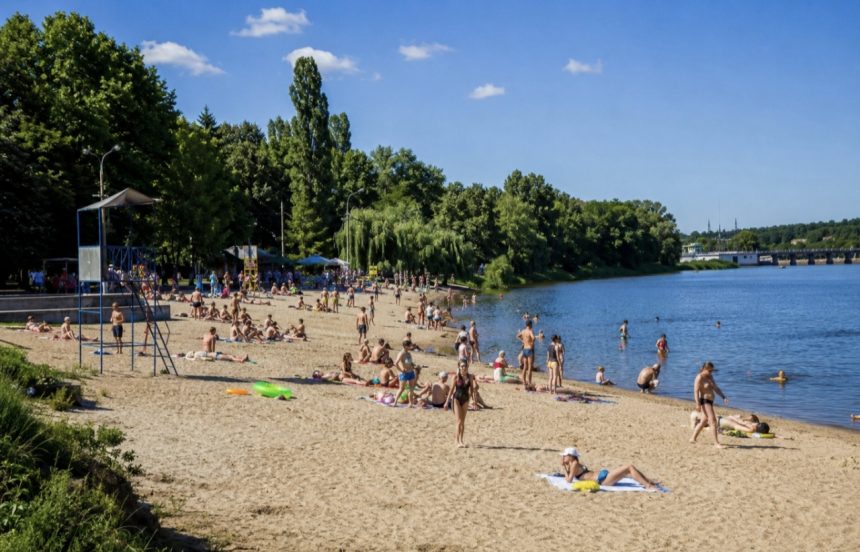Де покупатися в Житомирі 2026: які пляжі відкриті та де безпечно відпочивати біля води