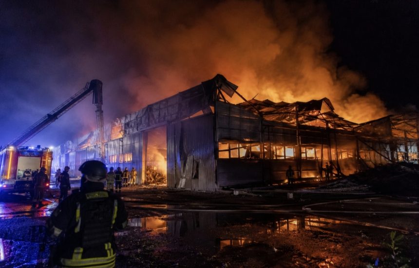 РФ знищила склад Philip Morris у Києві 8 липня — що буде з тютюновою продукцією на полицях магазинів