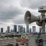 Чому сьогодні по всій Польщі лунають сирени та чи існує реальна загроза для населення