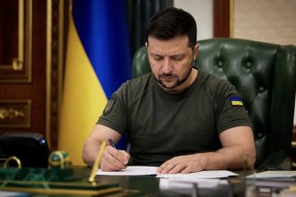Зеленський підписав закони про продовження воєнного стану та загальної мобілізації в Україні до 31 жовтня 2026 року