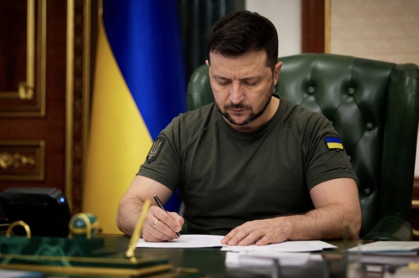 Зеленський підписав закони про продовження воєнного стану та загальної мобілізації в Україні до 31 жовтня 2026 року