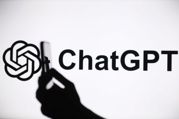 ChatGPT змінив правила імітації стилів авторів: що тепер заборонила OpenAI
