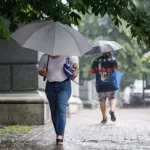 Негода в Україні 18 серпня: грози, град і шквали