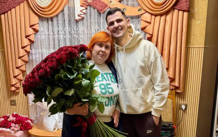 Миколас Карма показав маму: сімейне відео підкорило мережу