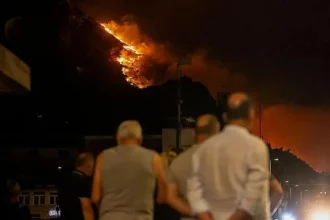 Пожежі в Хорватії охопили узбережжя: евакуйовано тисячі людей